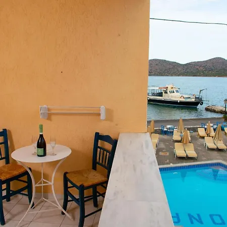 Apartment Hiona Seaside *