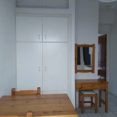 Hiona Seaside Apartment
